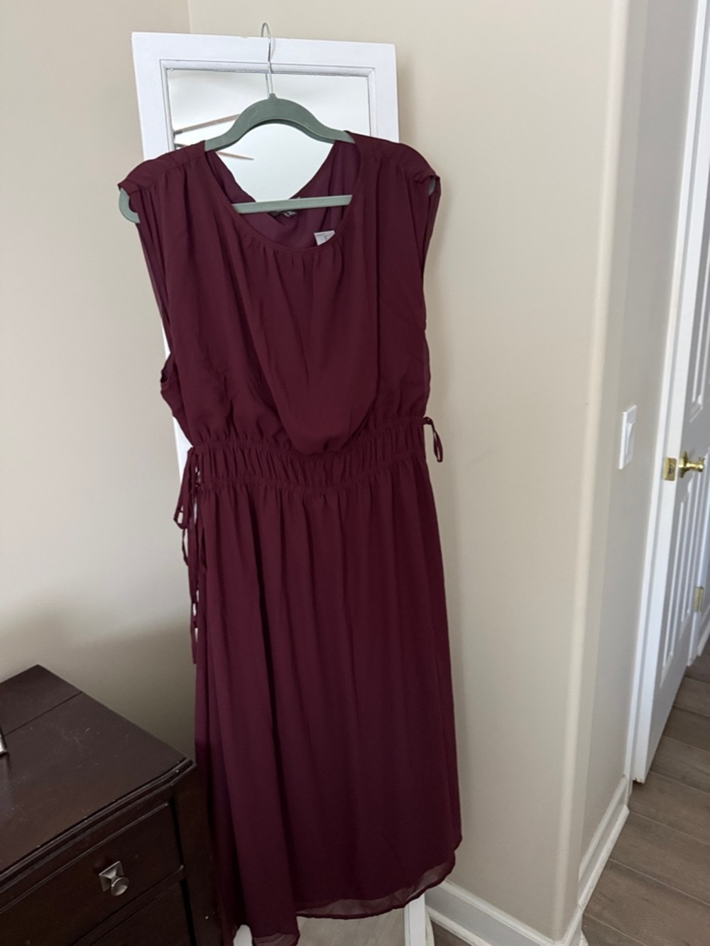 Banana Republic Factory Wine Burgundy Midi Dress with Elastic Waist